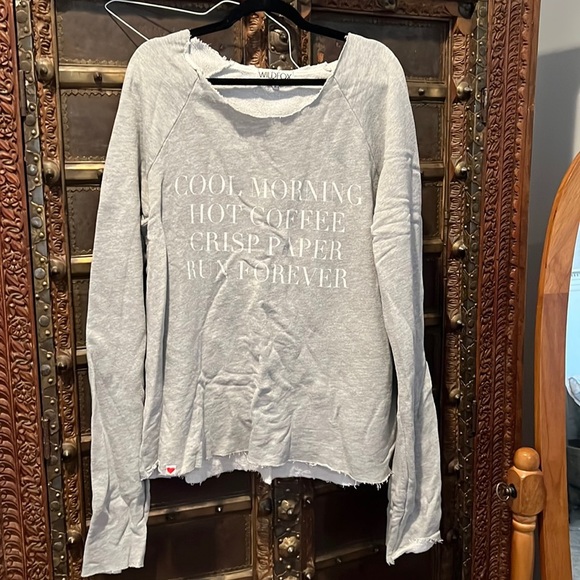 Wildfox Tops - Wildfox sweatshirt size small but oversized